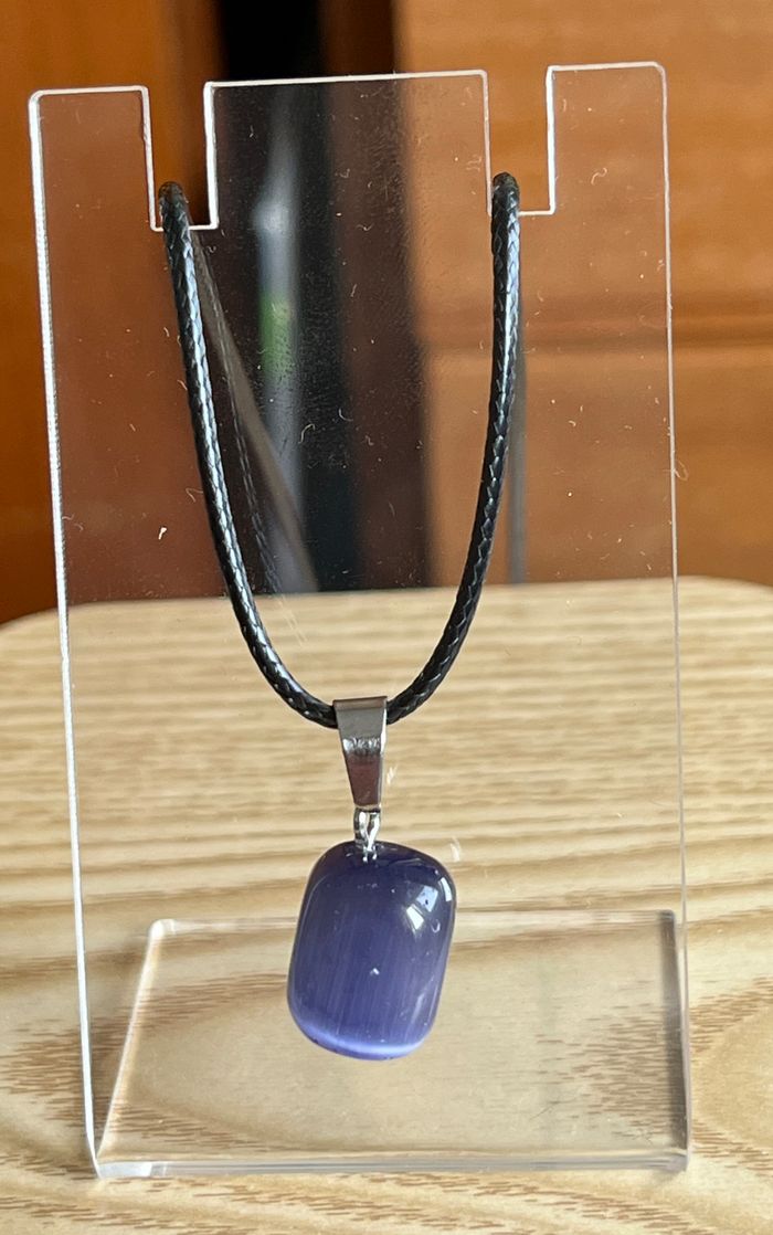 Collier pierre bleu gris