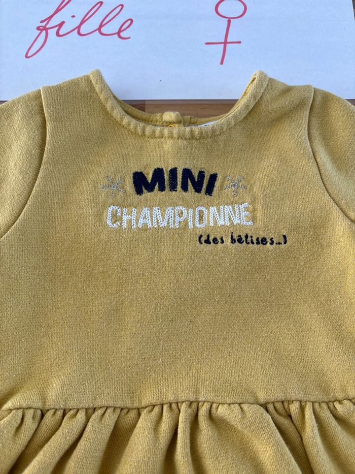 Robe jaune doré - photo numéro 2