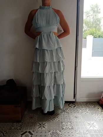 Robe longue à volant cérémonie verte claire dos nu