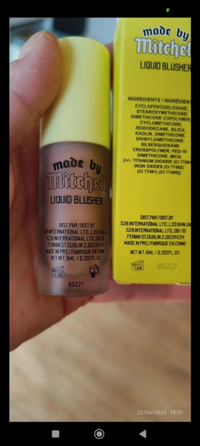 Made By Mitchell Blursh Bronzed Liquid Bronzer, Bronzer liquide en
Teinte Hollo There - photo numéro 5