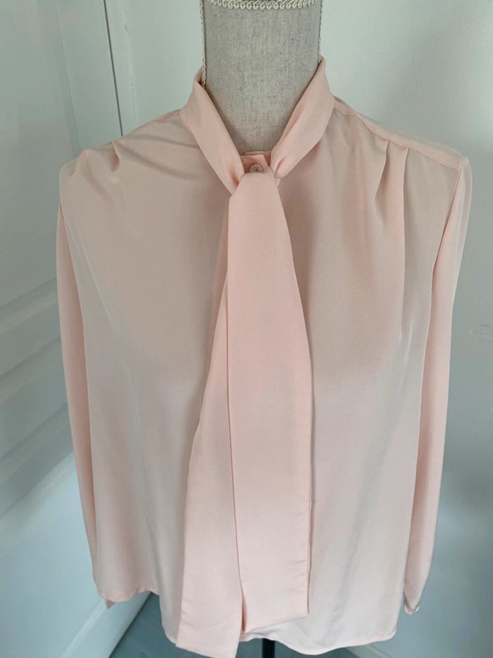 Chemise rose col lavallière - photo numéro 3