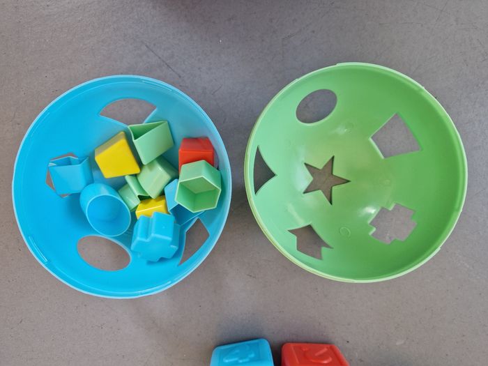 Lot cubes, boule et godets à empiler - photo numéro 3
