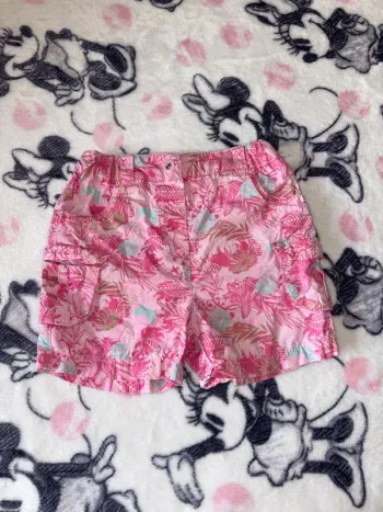 Short fille