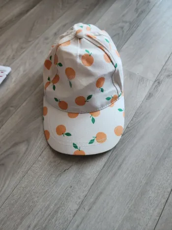 Casquette motif mandarines 2-4ans