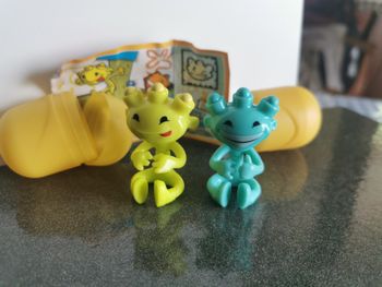 Kinder série Mixart lot de 2 figurines crayon lutin