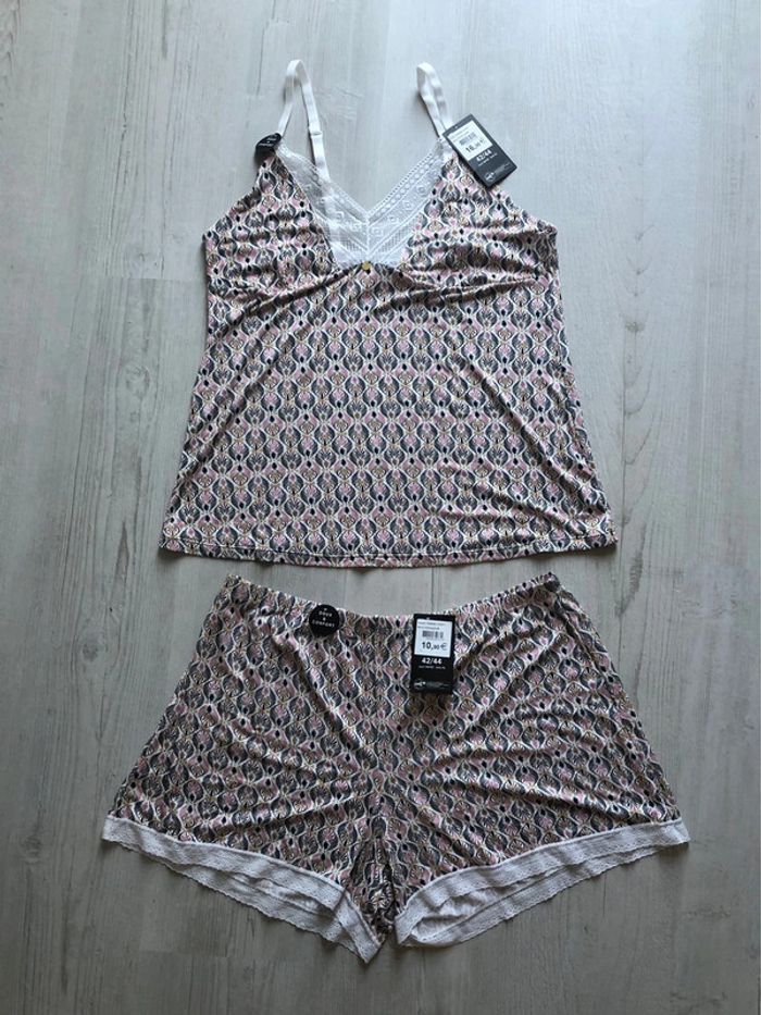 BB28- Ensemble lingerie de nuit top + shorty T 42-44 NEUF - photo numéro 3