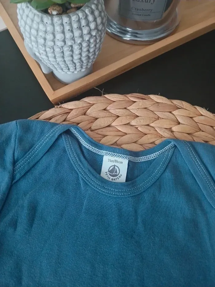 Bodies Petit Bateau Taille 24 mois🌿🦁 - photo numéro 4