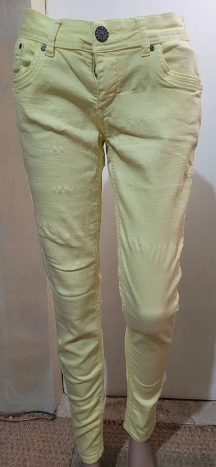 Jean jaune, taille 38 - photo numéro 2