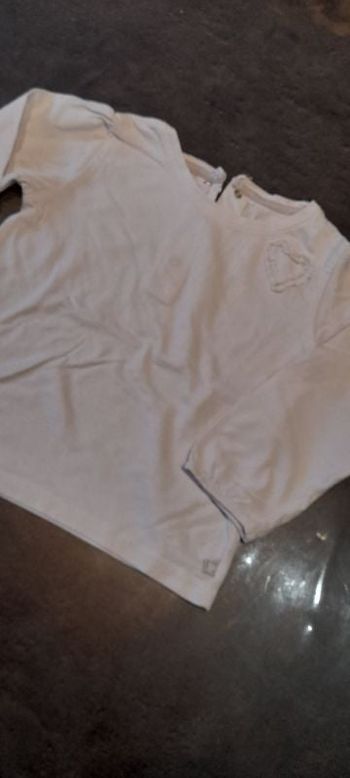 Tee-shirt blanc avec coeur 3 ans