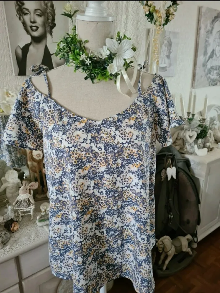 Blouse épaules dénudées Kiabi. T L (42/44) Neuve. - photo numéro 2