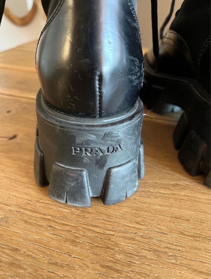 Bottes Monolith en cuir noires Prada - photo numéro 3