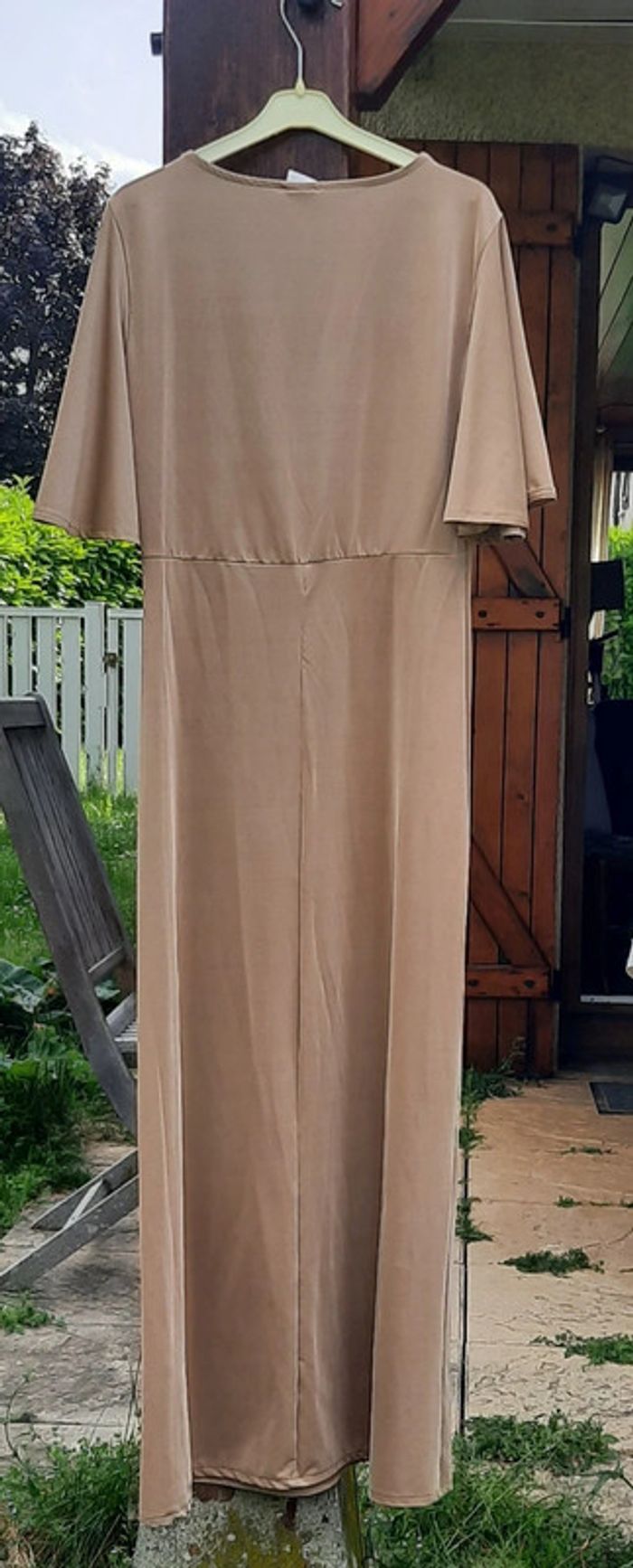 Longue robe beige H&M, taille 36 - photo numéro 3