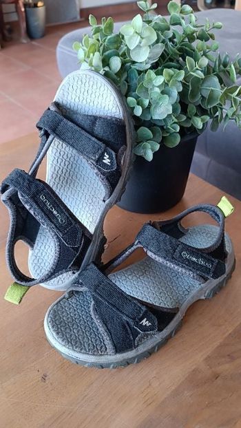 Sandales sandalettes ouvertes Quechua 33