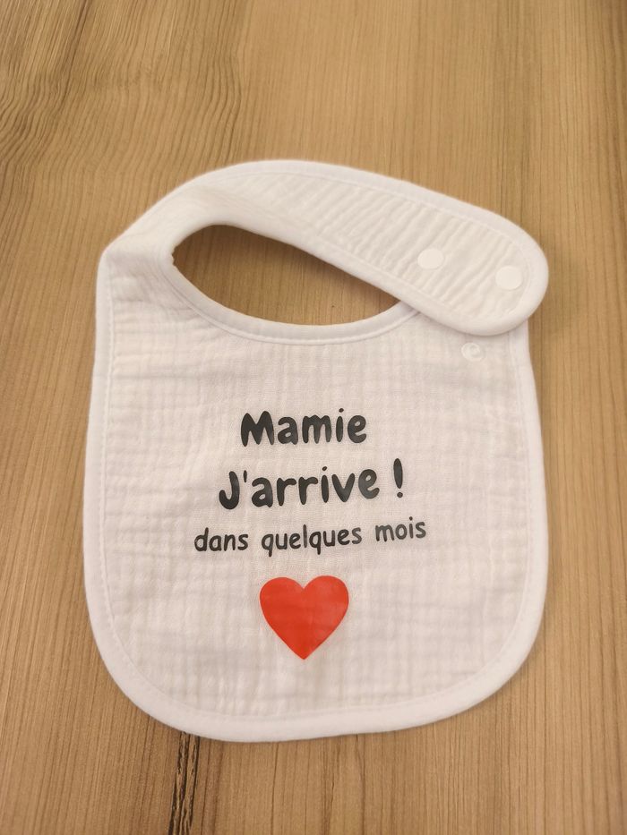 Bavoir annonce grossesse cadeau surprise mamie j'arrive ❣️ - photo numéro 4