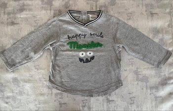 👶✨ Pull fin col V manches longues TAO – 18 mois – Gris motif monstre vert 👾 – 88% coton – TBE ✨👶