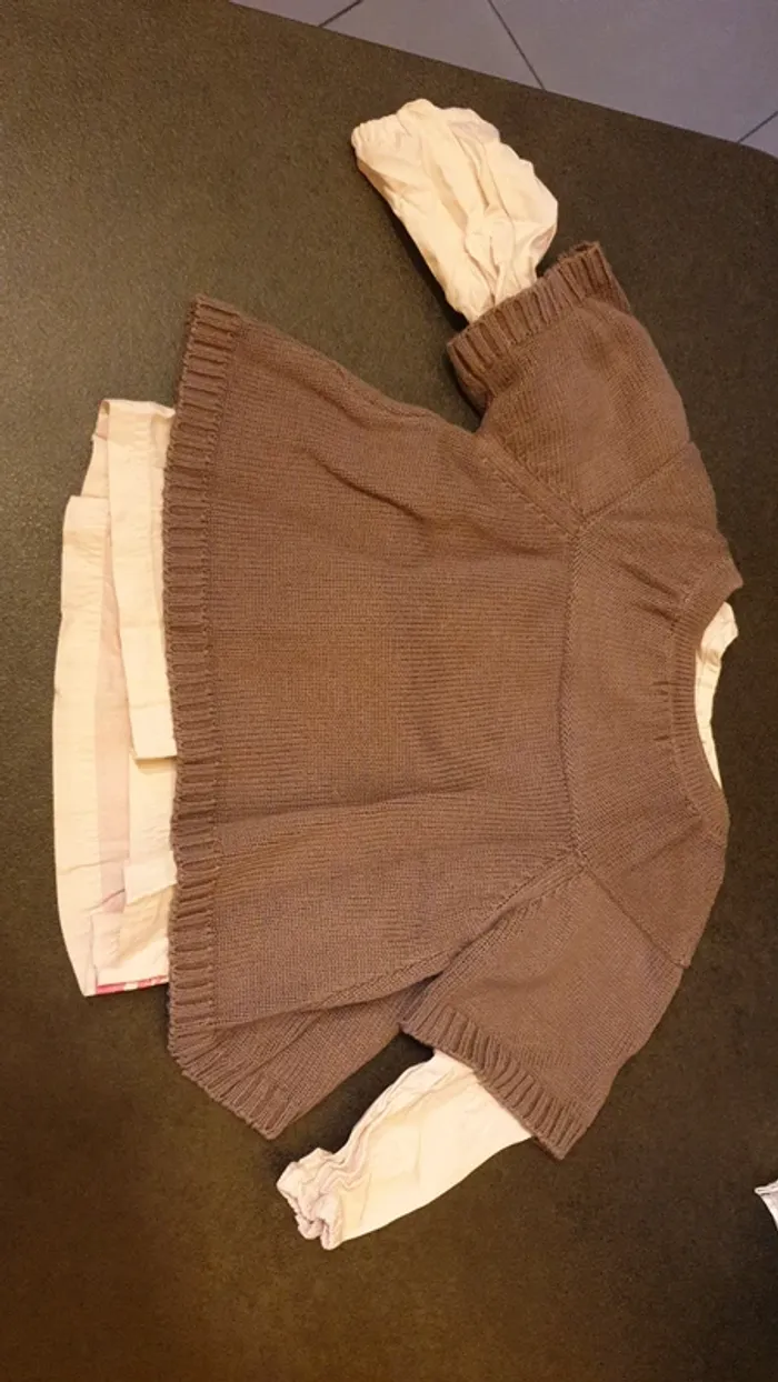 Tee-shirt manches longues + gilet - photo numéro 3