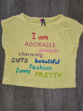 T shirt jaune 10 ans Orchestra " I am adorable, géniale ."