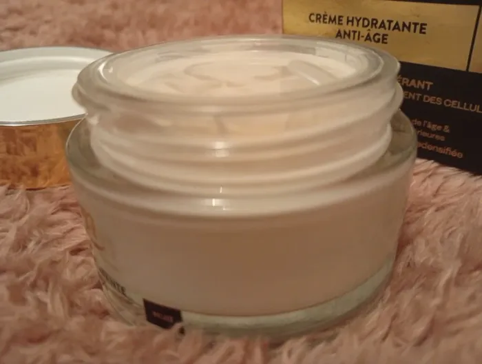 Crème hydratante Anti-âge - photo numéro 5