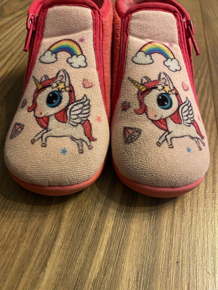 Chaussons roses licorne T25 - photo numéro 2