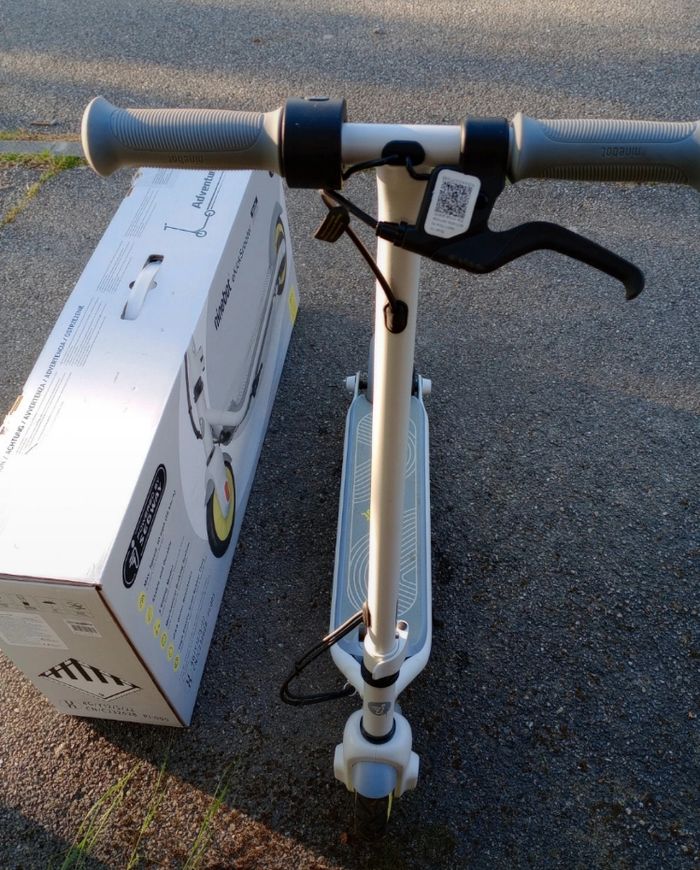 Trottinette électrique enfant - photo numéro 2
