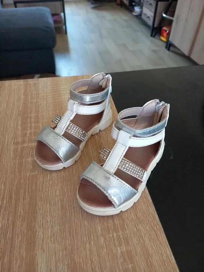 Sandales bébé T21 - photo numéro 3