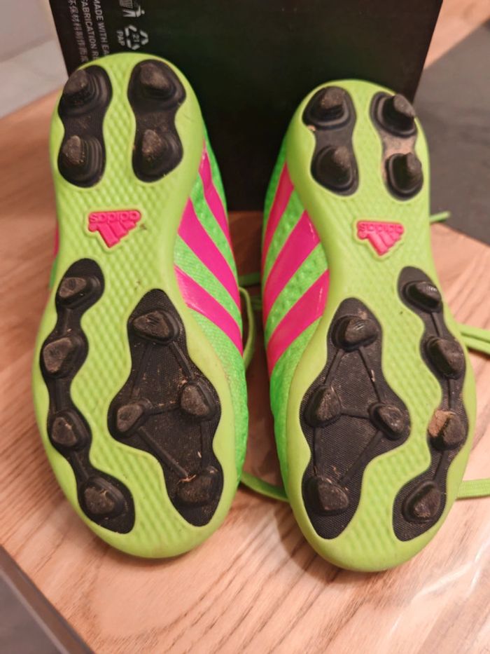 Chaussures de foot 30 - photo numéro 4