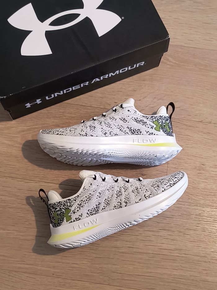 Chaussures running under armour UA W Velociti 3 taille 38.5 neuves - photo numéro 3
