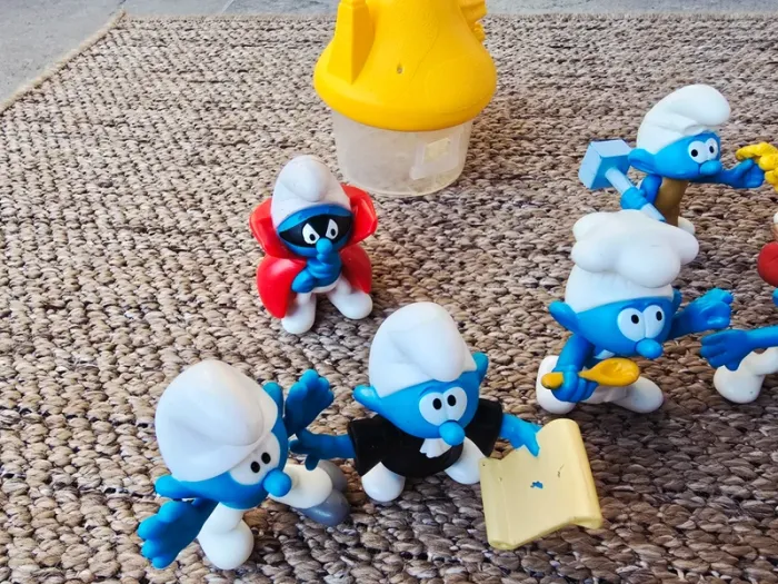 Lot 23 Jouets figurines Schtroumpfs Mcdo - photo numéro 4