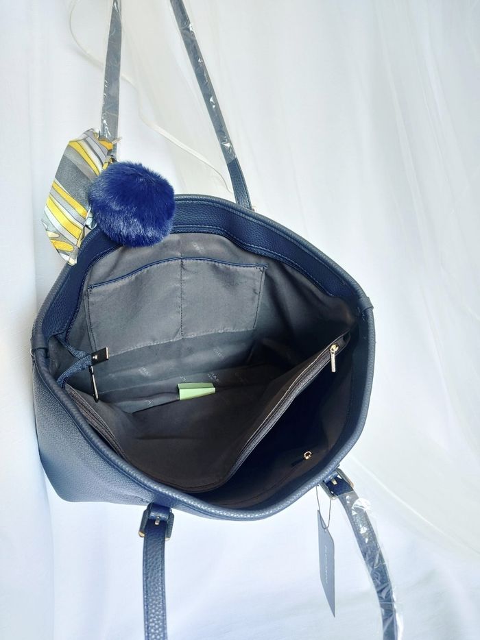 Sac cabas souple pompon bleu marine - photo numéro 4