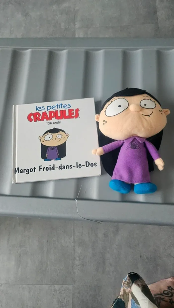 Livre margot froid dans le dos les petites crapules + peluche