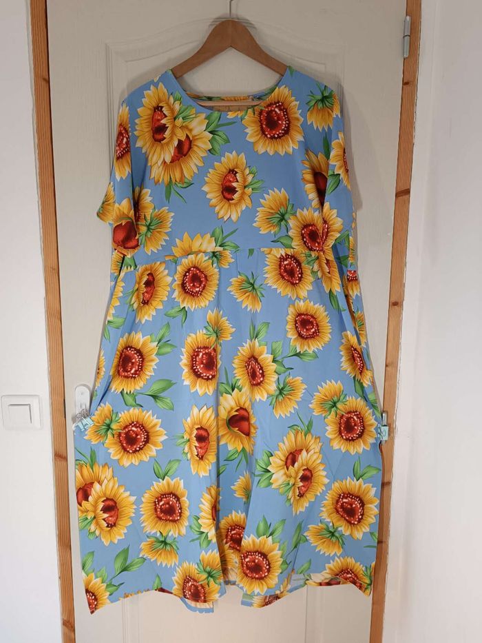 Robe florale 48 grande taille confortable  tournesol