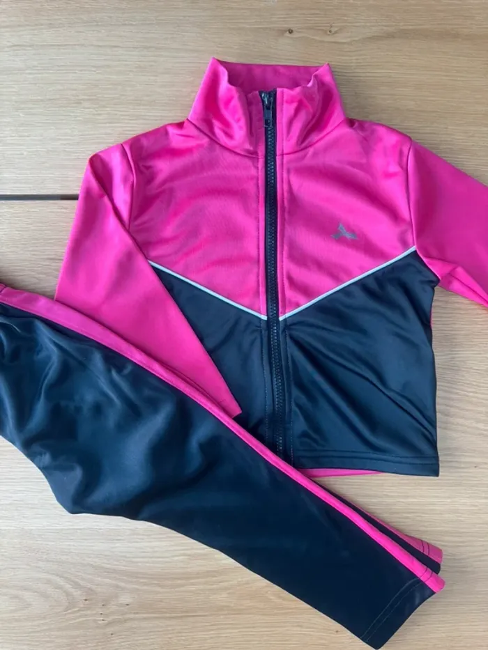 Jogging 2 pièces veste zippée et pantalon noir/rose fushia - Taille 3/4 Ans - photo numéro 2