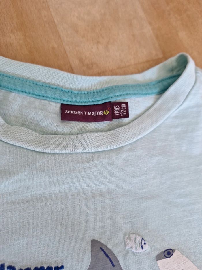 T-shirt taille 7 ans - photo numéro 3