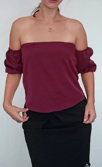 Haut chic épaules nues 36