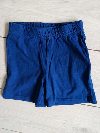 Short 4 ans