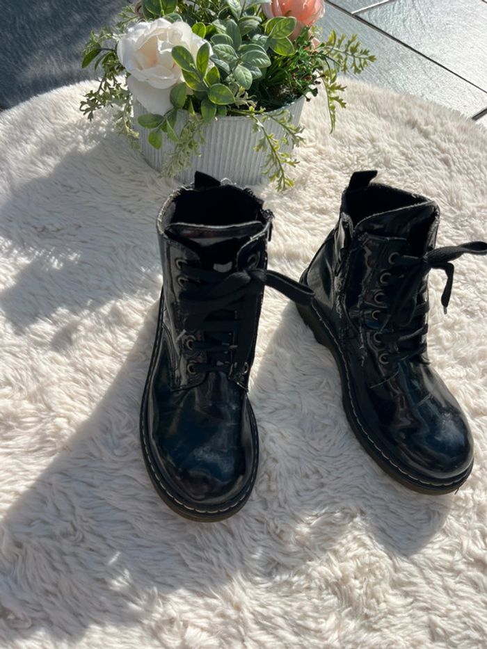 Boots, chaussures montantes style Doc Martens - photo numéro 2