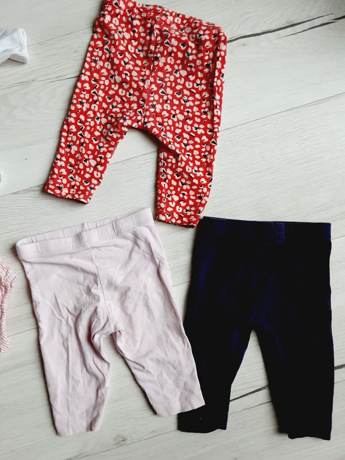 Lot 3 leggings, un gilet et un short culotte 6 mois - photo numéro 7