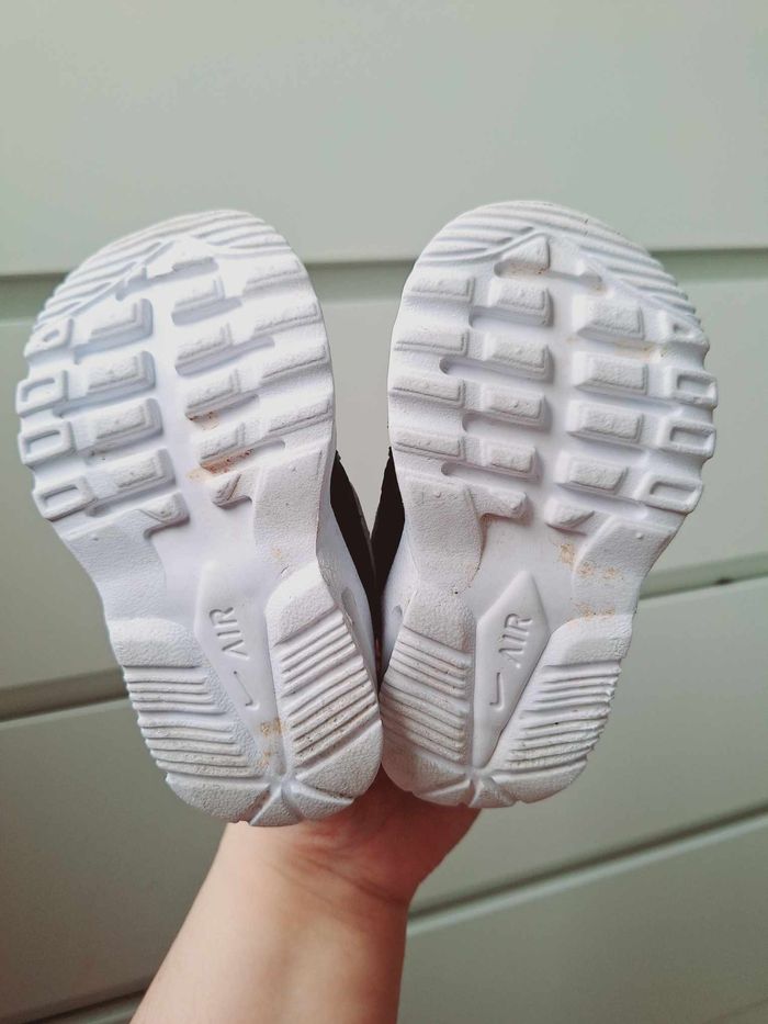 Baskets Taille 19 Nike - photo numéro 4