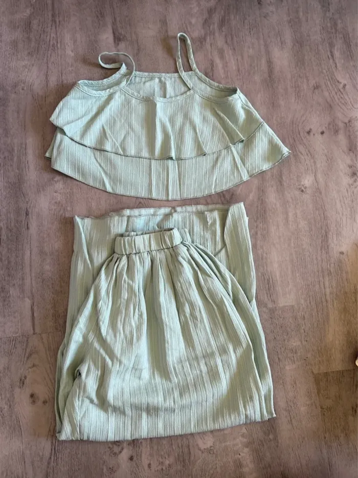 Ensemble vert d’eau