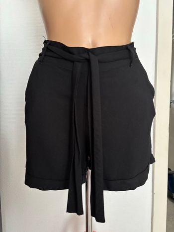 Short fluide noir neuf