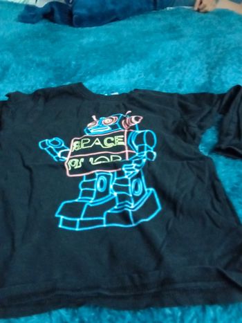 Tee shirt manche longue noir Robot Kiabi 6 ans