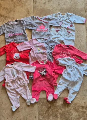 Lot de 9 pyjamas