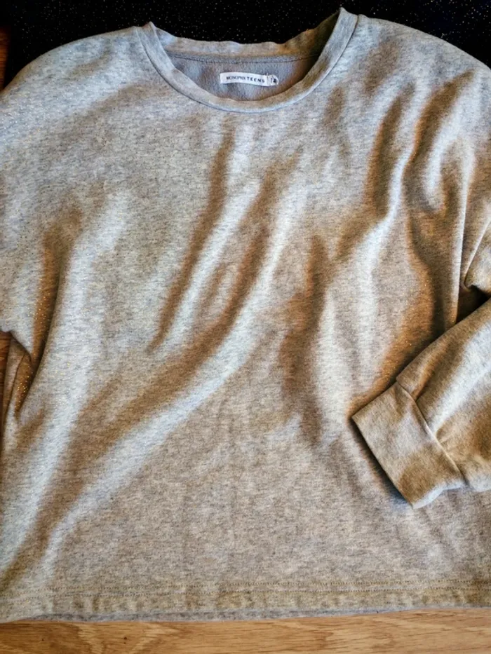 Lot de deux sweat noire doré 12 ans - photo numéro 4