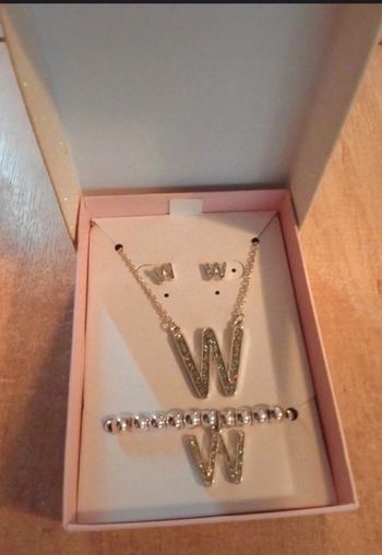 Ensemble bijoux lettre W