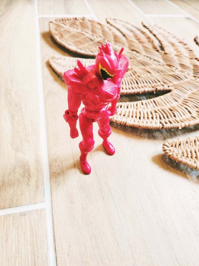 🙅 Power rangers dino charge figurine du ranger rouge T-rex marque bandai - photo numéro 3