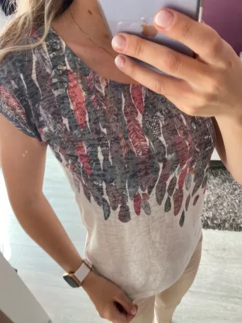TEE shirt plumes Camaïeu