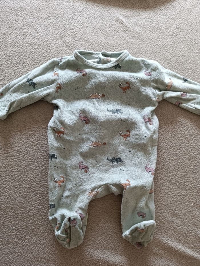 Lot 12 pyjamas velour 3 mois - photo numéro 10