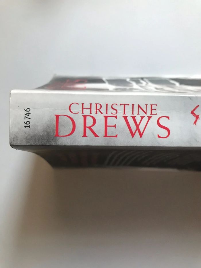 Livre « Schattenfreundin » de Christine Drews - photo numéro 2
