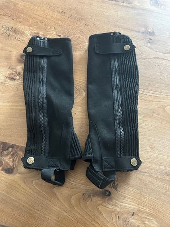 Mini-Chaps modèle Amara  Marque Horze 