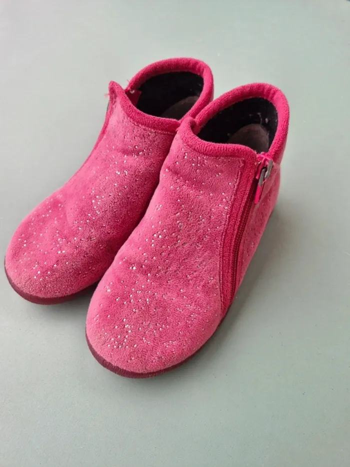 Chaussons taille 25